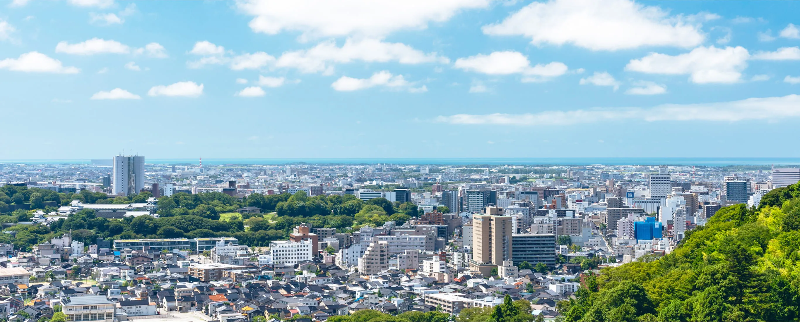 ビルが並ぶ風景
